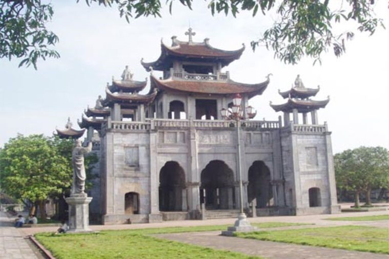 Nhà thờ Phát Diệm - Ninh Bình